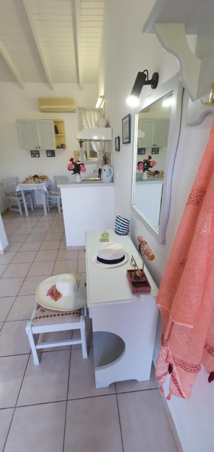 Aphrodite Studios & Apt With Pool Lákka Zewnętrze zdjęcie