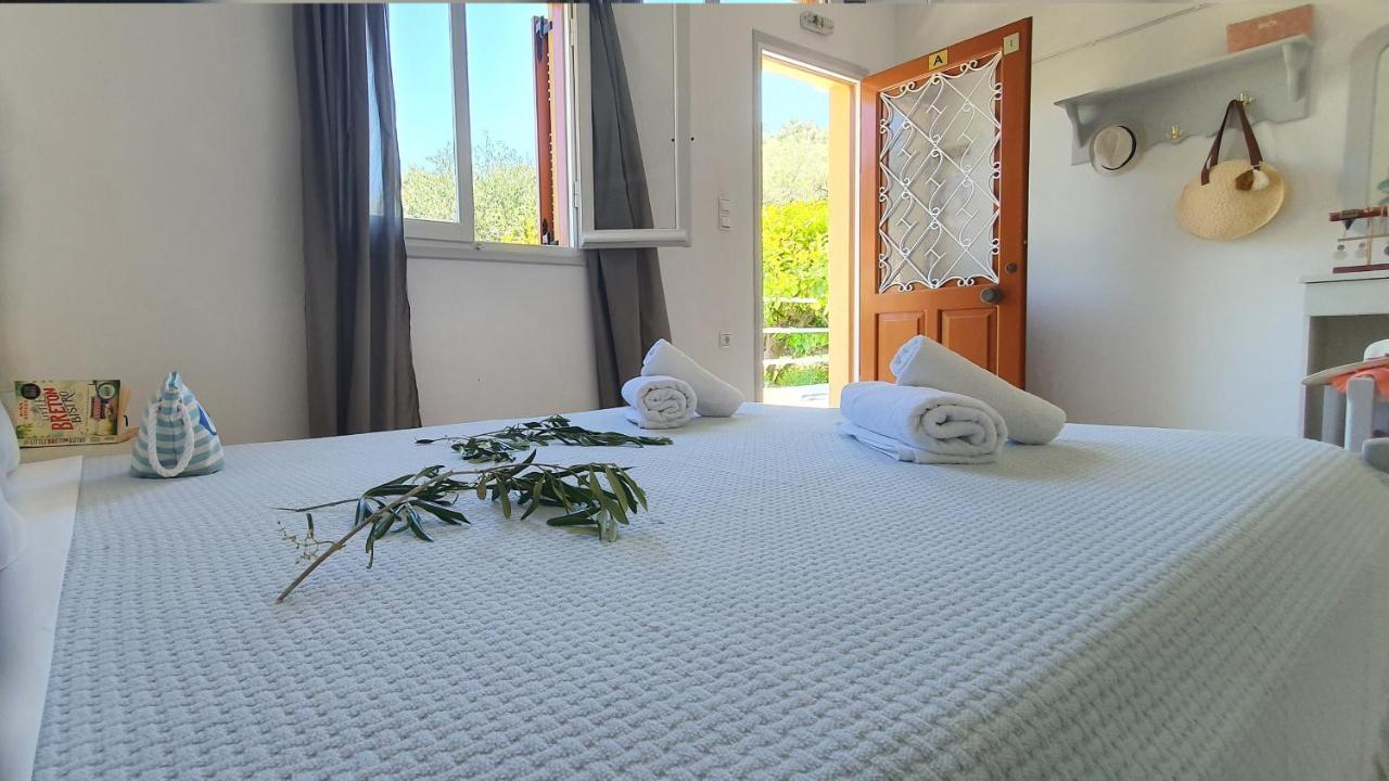 Aphrodite Studios & Apt With Pool Lákka Zewnętrze zdjęcie
