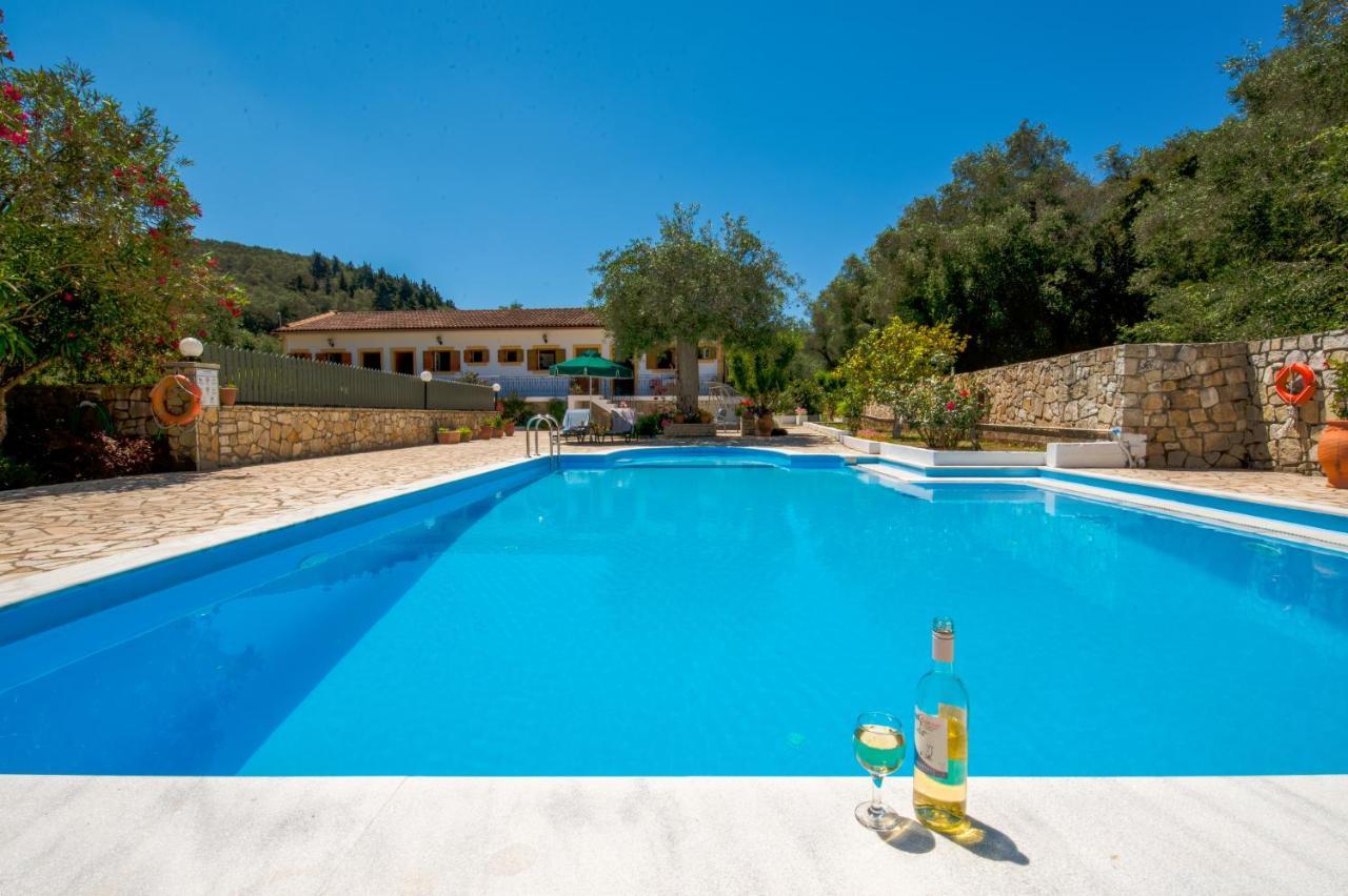 Aphrodite Studios & Apt With Pool Lákka Zewnętrze zdjęcie